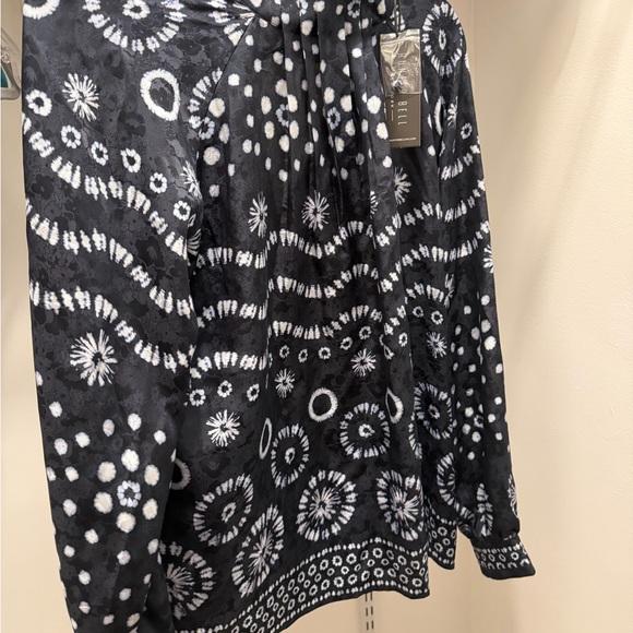 HUNTER BELL Navy Graham top 100% silk - Picture 5 of 6